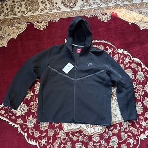 Nike Tech Men's XL Fleece Windrunner Full-Zip Jacket Black/Black